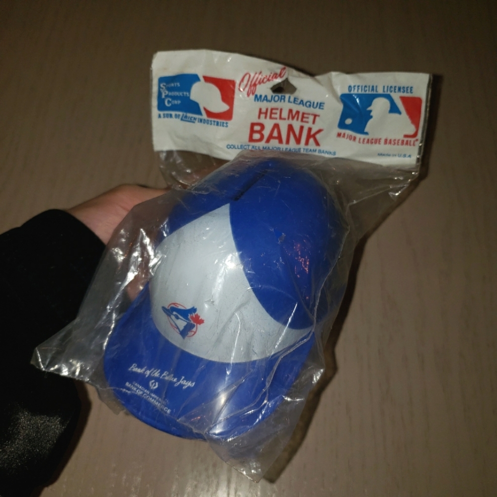 New Vintage Sports Collectible Toronto Blue Jays Baseball Helmet Coin Bank